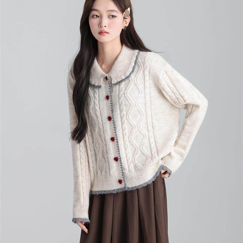 杏色娃娃领甜美菱格撞色针织毛衣女2026秋冬季宽松慵懒风外套上衣