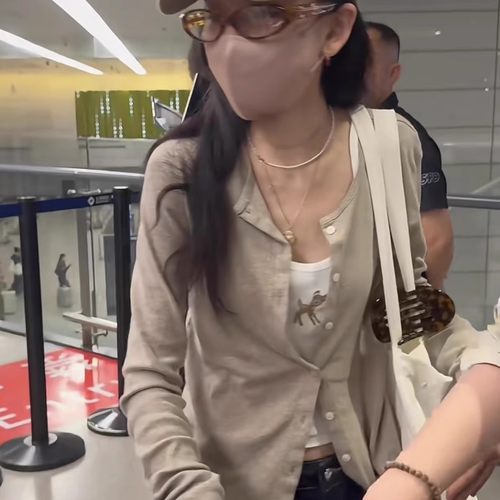 brandy BM宋祖儿同款燕麦色素雅圆领长袖针织开衫毛衣薄外套