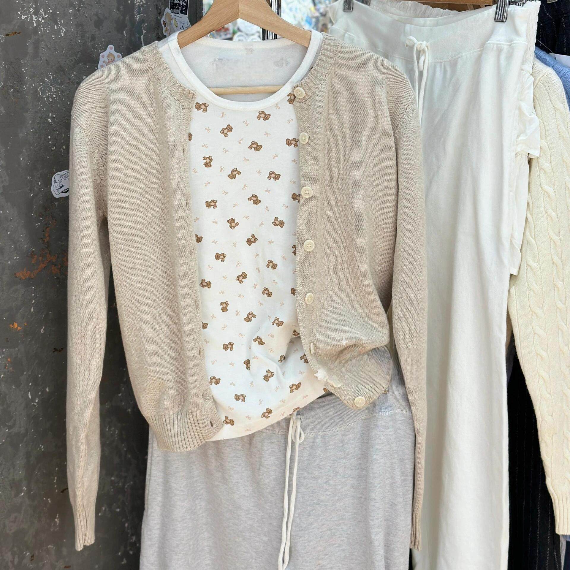 Brandy girl bm燕麦色圆领纽扣柔软针织纯棉圆领毛衣开衫长袖外套,女装/女士精品,毛针织衫,淘宝优惠券,粉丝福利购,淘宝优惠卷