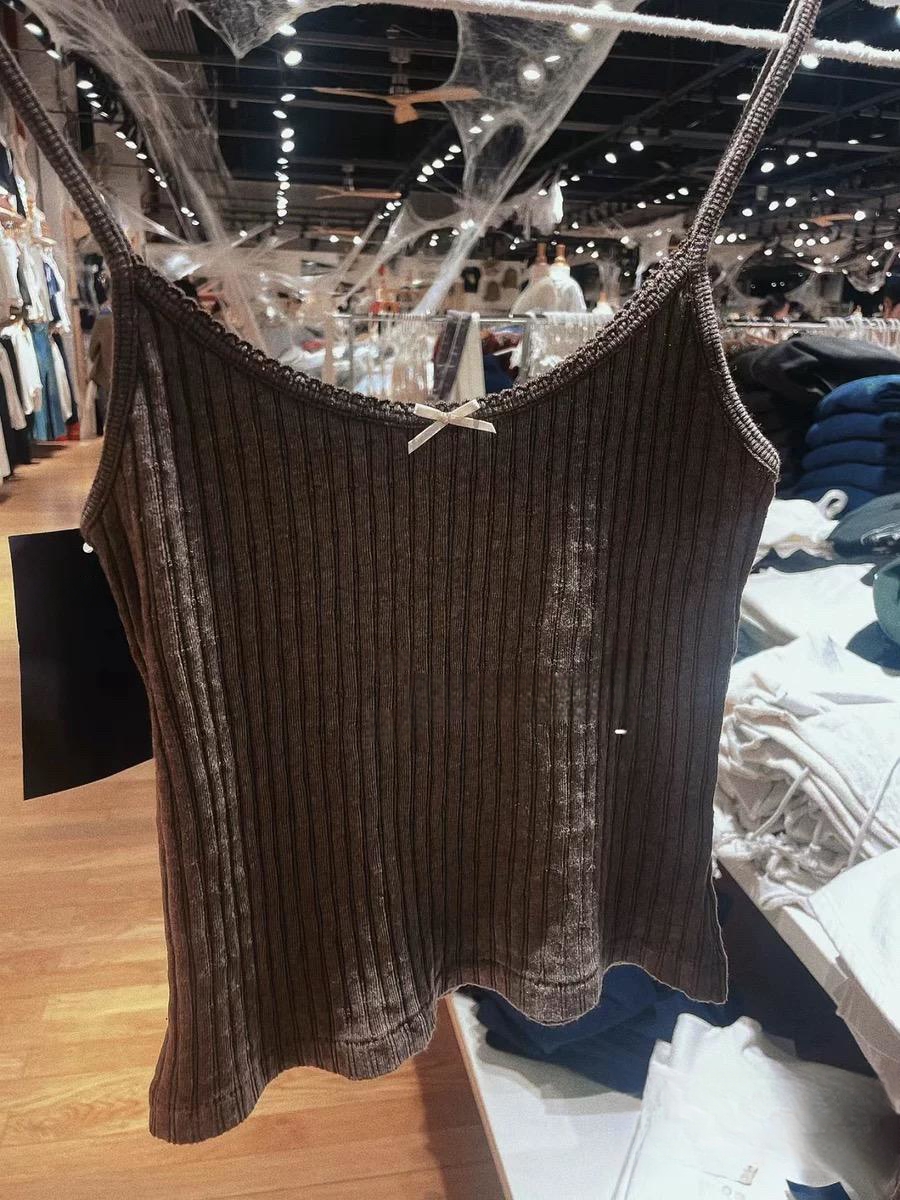 浅棕色蝴蝶结吊带背心