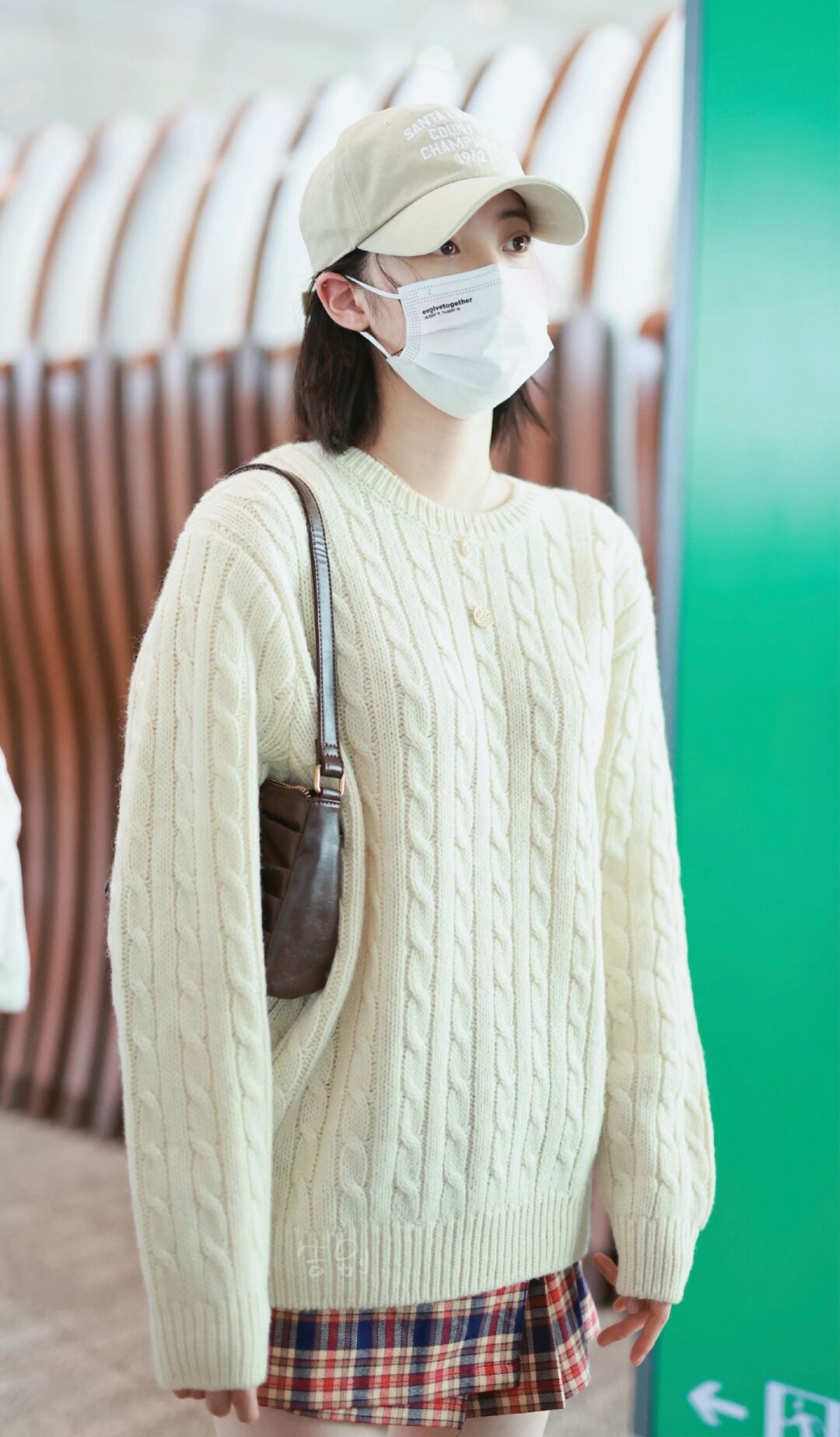 Brandy Girl官网温柔欧阳娜娜米白色宽松麻花bm针织套头毛衣女