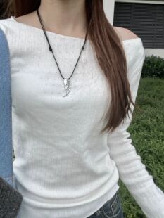 Brandy girl bm新款一字肩卷边白色打底衫长袖T恤女纯欲内搭女