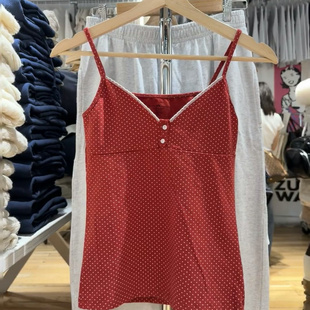 brandygirlbm官网新款 红色波点花边V领纽扣吊带背心上衣打底女