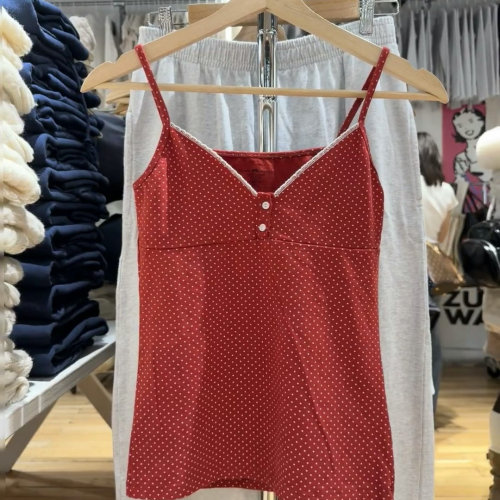 brandy bm官网新款红色波点花边V领纽扣吊带背心上衣打底女