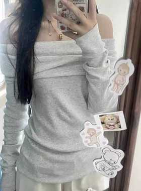 现货bm新款灰色一字肩上衣漏肩长袖针织衫女修身弹力内搭打底衫