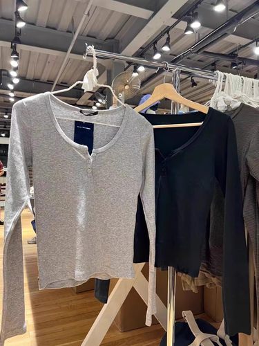 纯色纯棉长袖修身T恤女