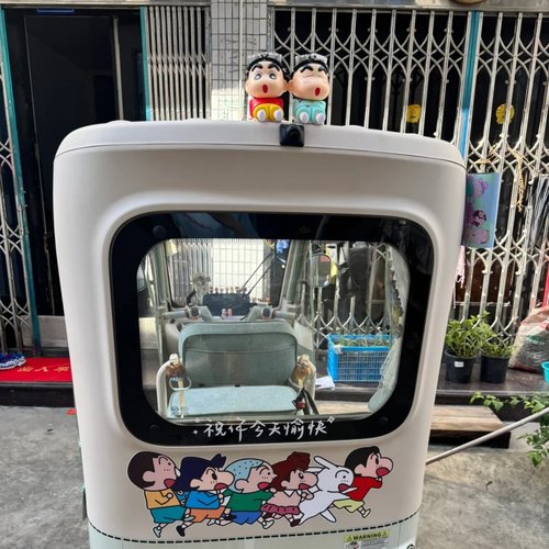 适用雅迪CL12三轮车装饰用品小配件立体蜡笔小新贴纸防水遮盖划痕