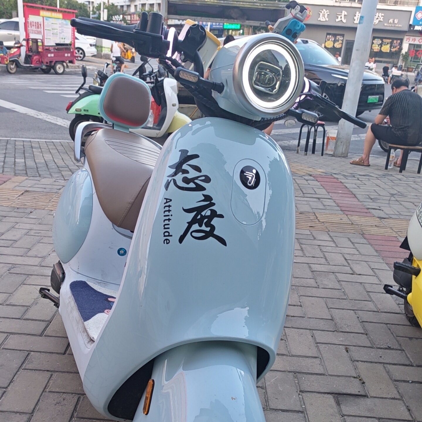 适用九号QL85/Q85C/Q70C/Q80C电动车身态度随缘创意文字装饰贴纸图片