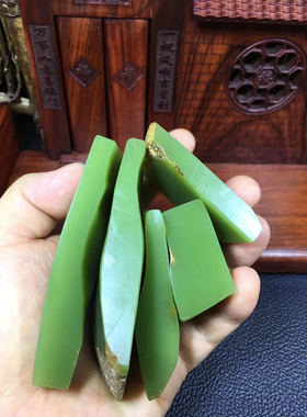 籽料原石手把件辽宁岫岩玉