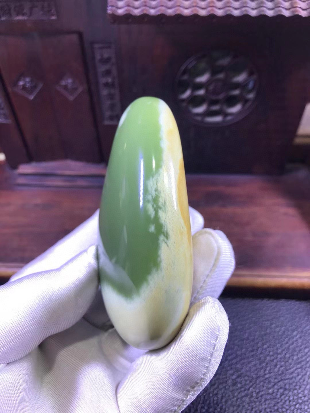 东北籽料岫岩析木绿河磨玉手把石原石摆件重206克厂家直销定制