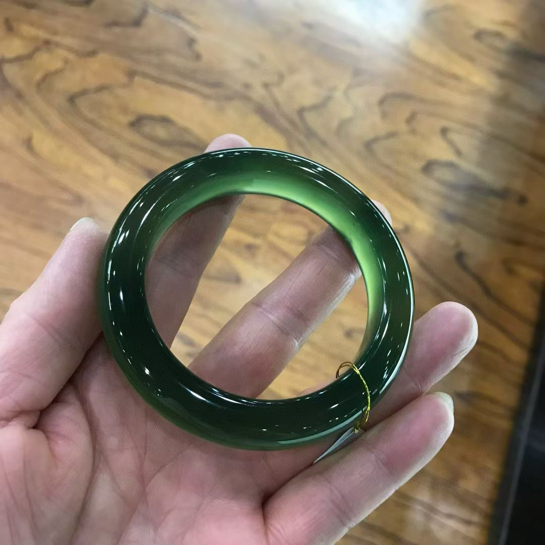 东北透闪石玉手镯岫玉岫岩玉老坑岫玉180料水头足颜色正绿净度高