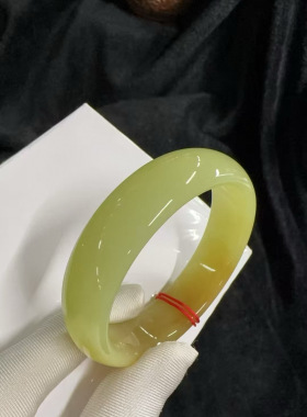 河磨玉老玉高档手镯口径55宽16品相好结构细析木河磨玉精品原生态