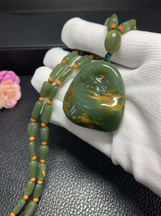 和田玉析木河磨锻树林纹玉质细腻俏色好规格长38.9宽39.1重76.9