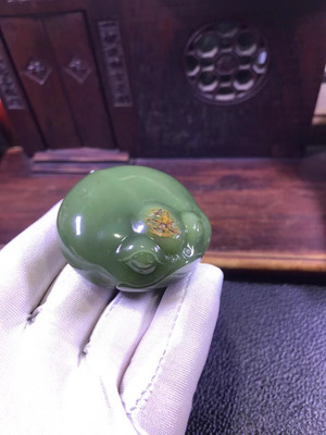 和田玉析木河磨玉椴树林金蟾手把件茶宠102克东北籽料厂家直销