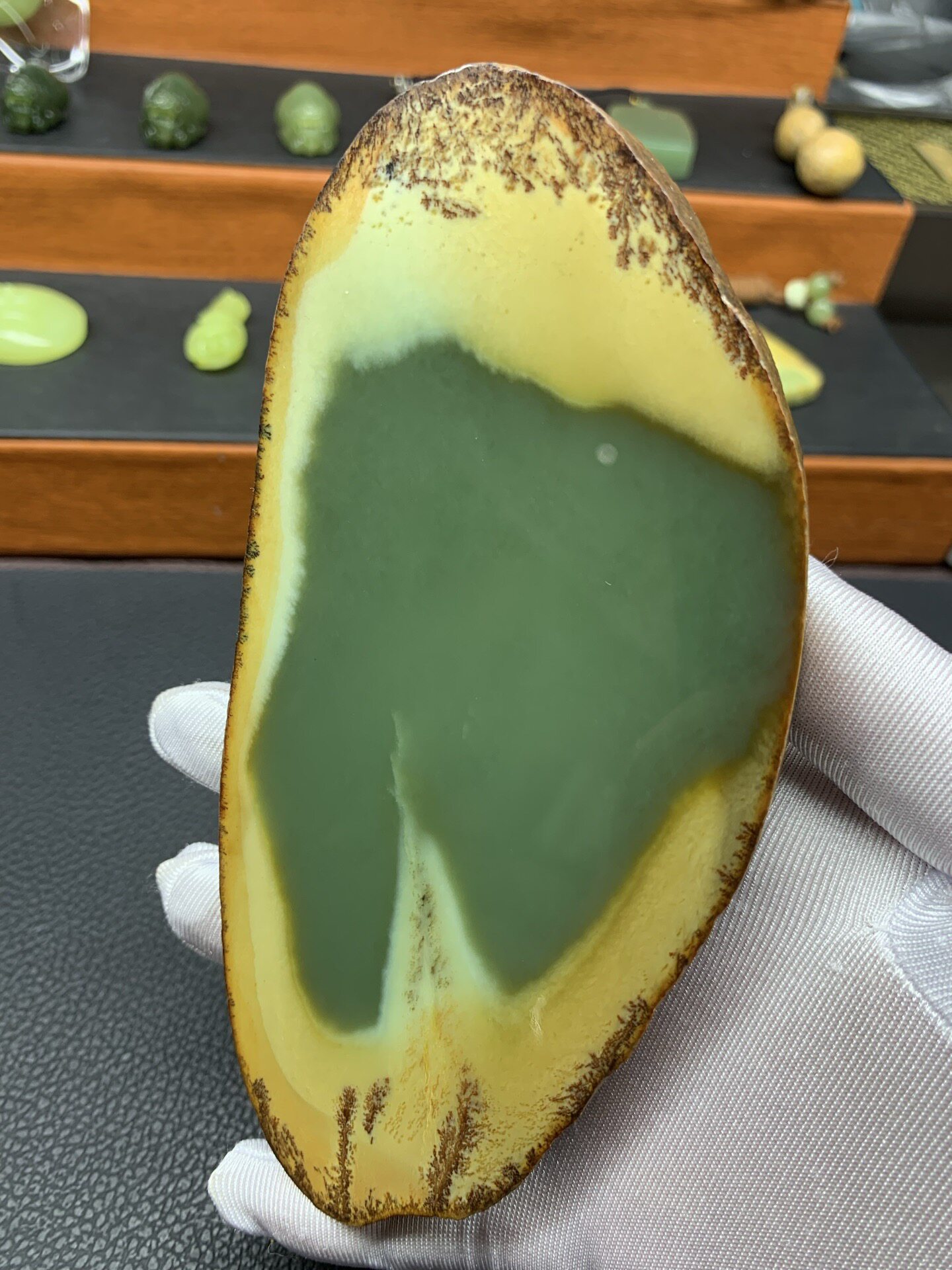 天然和田玉东北籽料厂家直销定制定做析木河磨玉原石板料287克