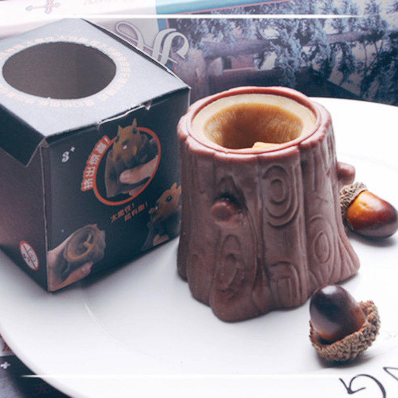 邪恶松鼠杯玩具树桩小飞鼠解压沙雕神器捏捏乐愚人节礼物网红同款