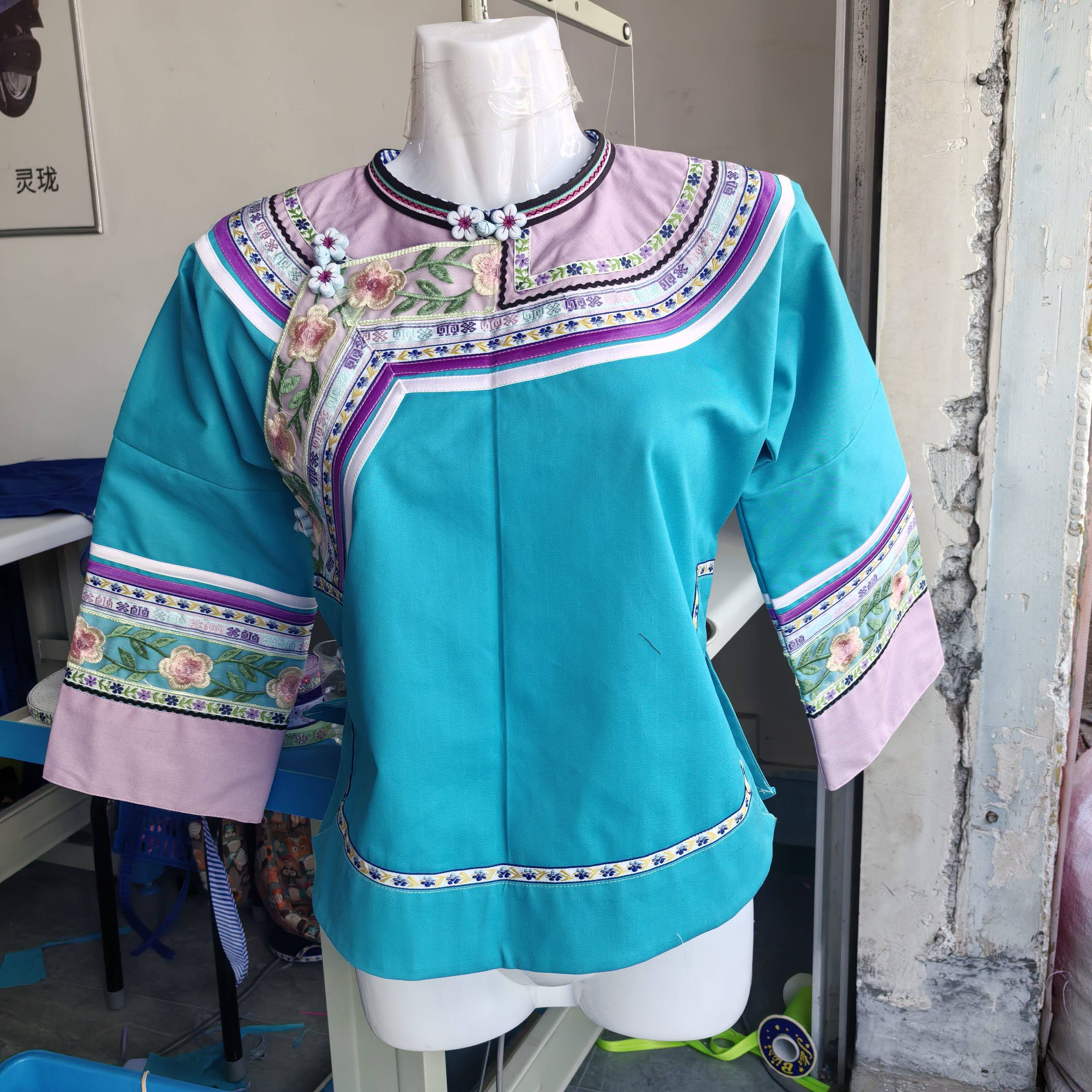 贵州少数民族布依族服装新款成人服装民族风情