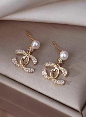 奥特莱斯折扣捡漏S925银针双C耳环小香风耳钉珍珠耳饰小众设计感