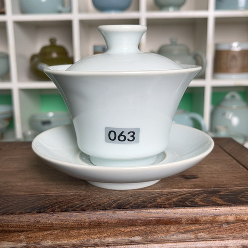 063月才釉马蹄三才盖碗微微瑕福利款裸发