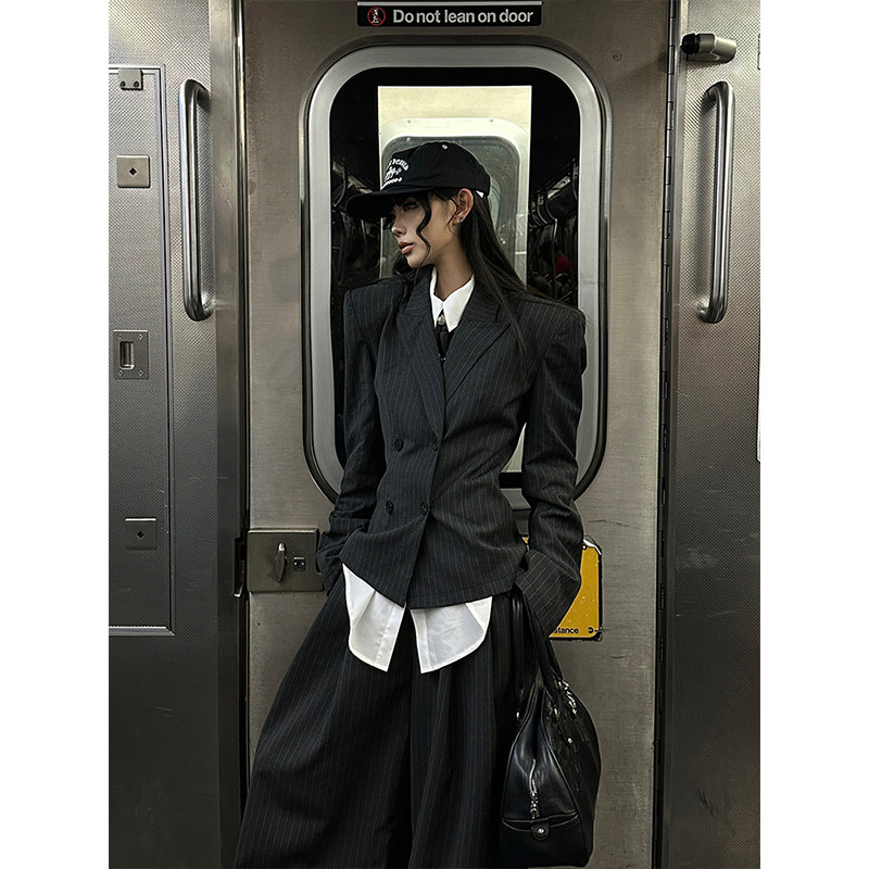 风吟雪 黑色戗驳领正肩西装外套女修身气质小个子西服