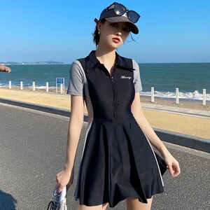 泳衣女大码胖mm200斤微胖女孩学生游泳衣运动连体遮肚肉显瘦泳装