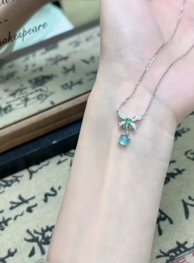 天然危料翡翠蝴蝶结项链