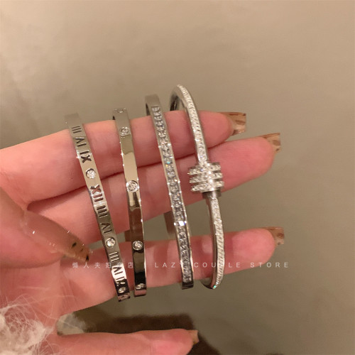 钛钢不掉色！银色小蛮腰字母锆石手镯女小众高级感精致冷淡风手环