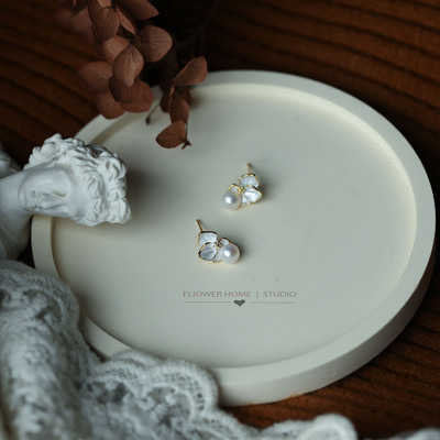 白色花瓣画油天然珍珠耳钉