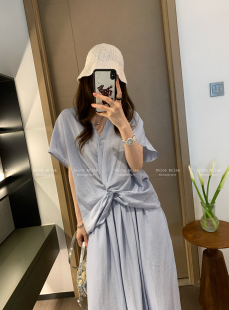 [香蕉派派]麻料套装！老钱风胸前开叉设计款女26夏度假风慵懒感