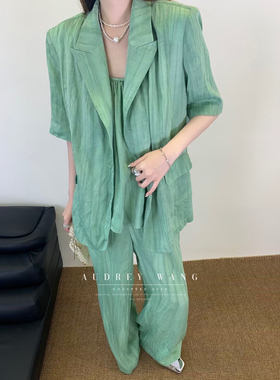 AW盐系穿搭轻熟风2024流行薄荷曼波绿色条纹西装时尚休闲套装裤女