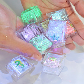 儿童宝宝浴室发光洗澡玩具魔法漂浮冰块灯遇水发光七彩光变色冰块