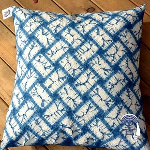 青白原创：云南大理白族植物板蓝根纯手工扎染抱枕靠垫坐垫沙发套
