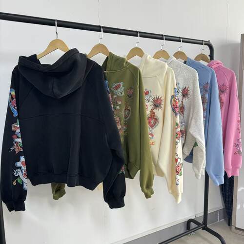 Righteous Risen King Cropped Zip Up Hoodie 原版开发
