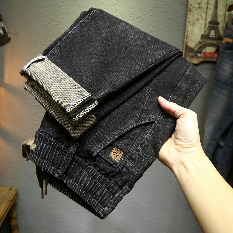 修身弹力小直筒牛仔裤