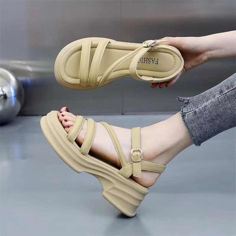 罗马凉鞋女夏季2025新款运动沙滩软底凉鞋松糕厚底轻便爆款增高鞋