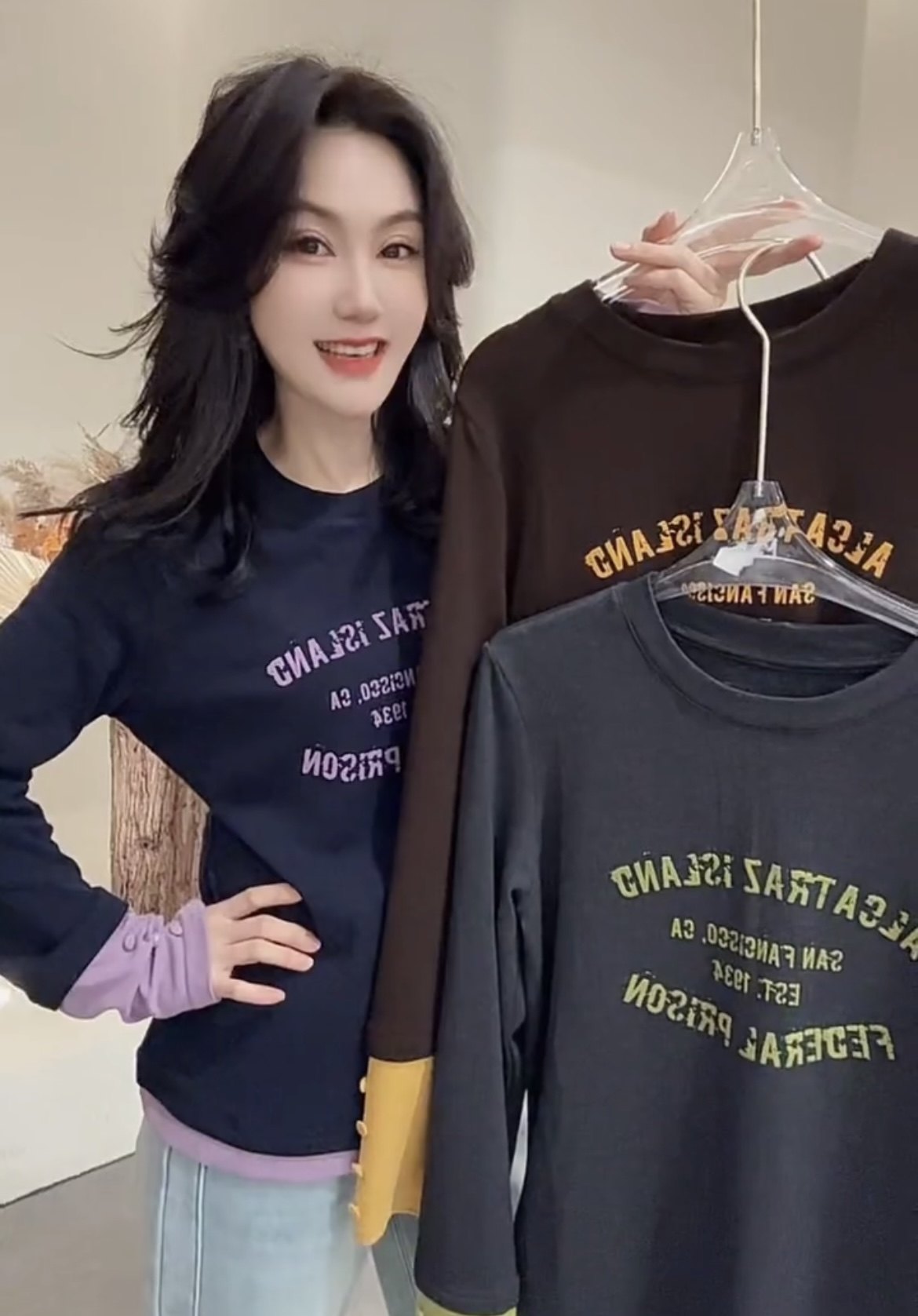 2025冬季新款字母印花拼接袖纽扣磨毛假两件t恤女时尚百搭上衣潮,女装/女士精品,T恤,淘宝优惠券,粉丝福利购,淘宝优惠卷