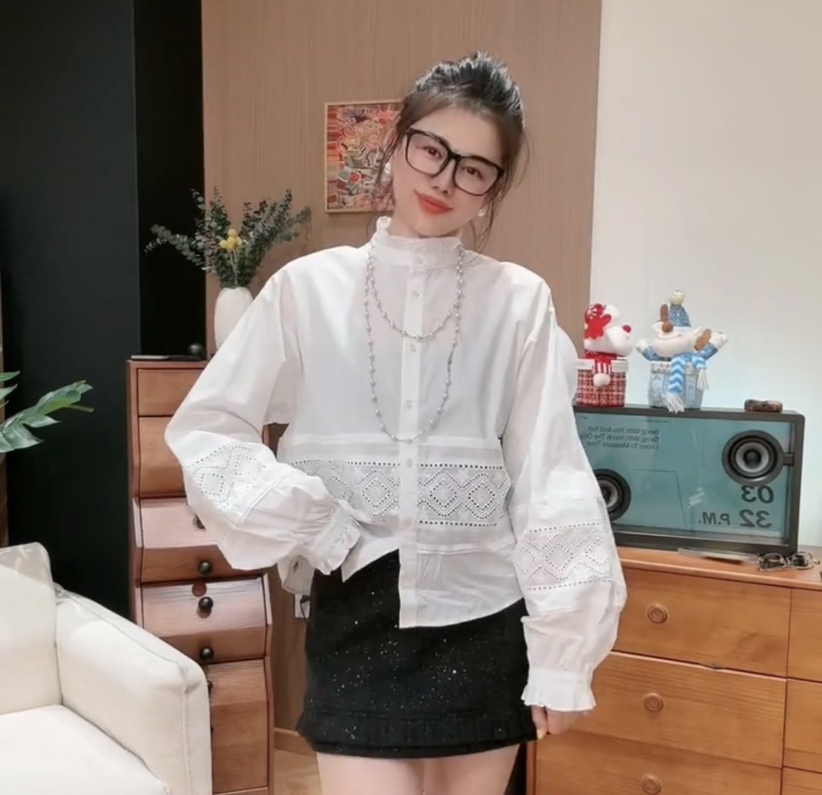 2025冬季新款纯色拼接镂空喇叭袖衬衫女时尚洋气百搭纽扣开衫上衣,女装/女士精品,衬衫,淘宝优惠券,粉丝福利购,淘宝优惠卷