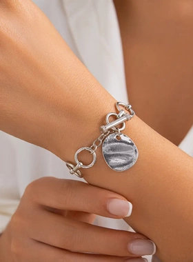 欧美饰品 ins风爱心金属感吊坠手链 不规则圆片braelet个性