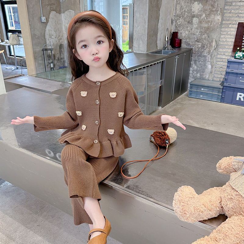 儿童装女童秋季套装2025新款小女孩甜美小熊长袖毛衣开衫休闲裤