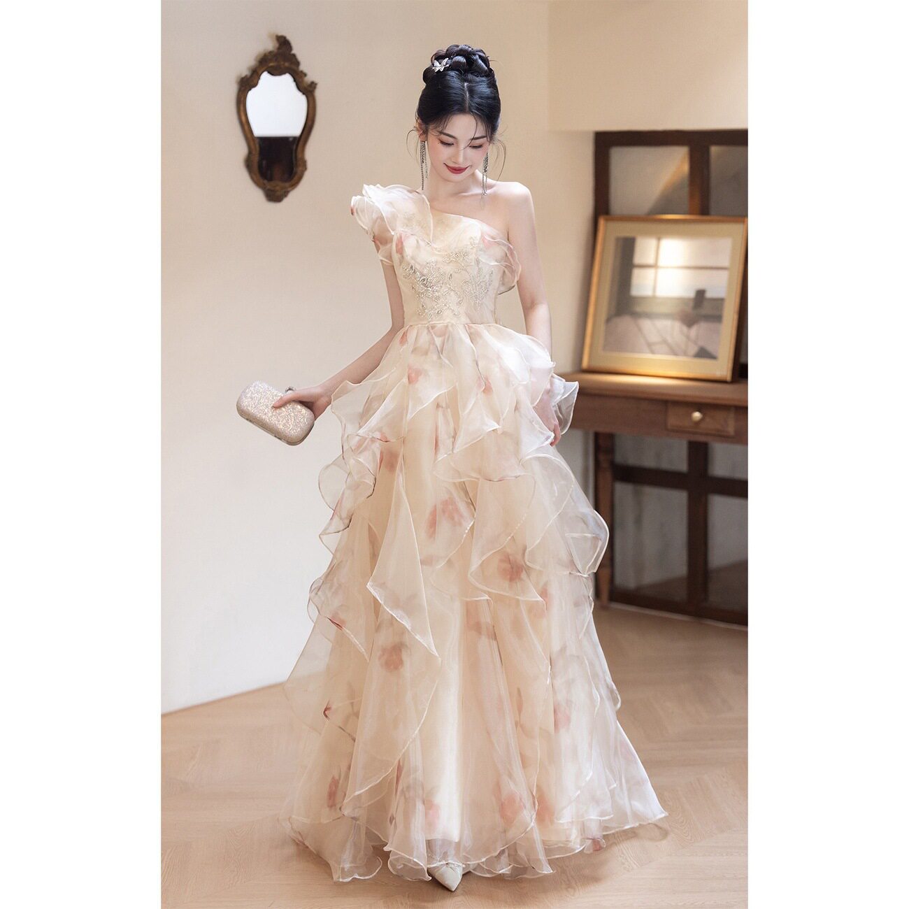 晚礼服超仙公主风裙女新娘订婚高级感宴会斜肩气质高端轻奢主持人