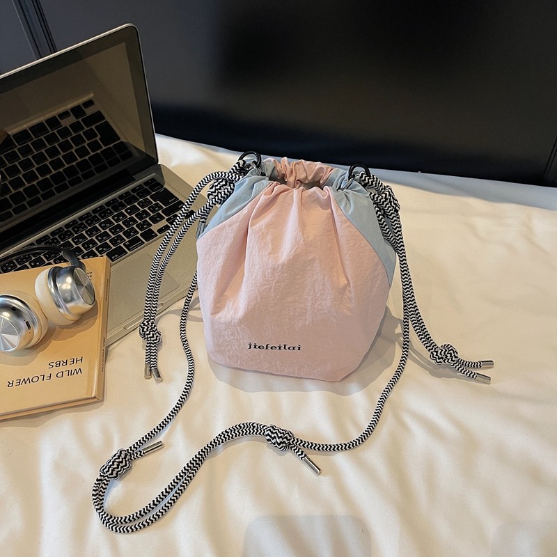 户外运动休闲手机包女便携水杯包百搭男女斜挎单肩包外出逛街小包,箱包皮具/热销女包/男包,水桶包,淘宝优惠券,粉丝福利购,淘宝优惠卷