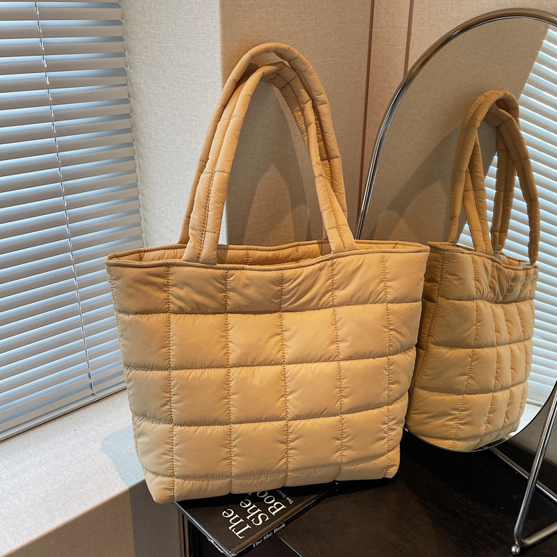 韩国ins时尚手提大容量包包女2025新款冬季格子棉服包托特单肩包,箱包皮具/热销女包/男包,托特包,淘宝优惠券,粉丝福利购,淘宝优惠卷