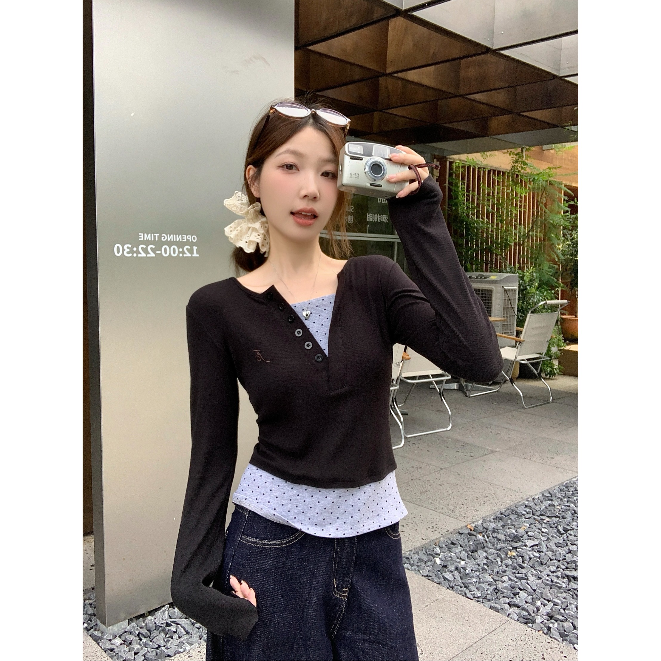 大码胖mm辣妹波点假两件V领长袖T恤女秋季新款别致内搭打底衫上衣