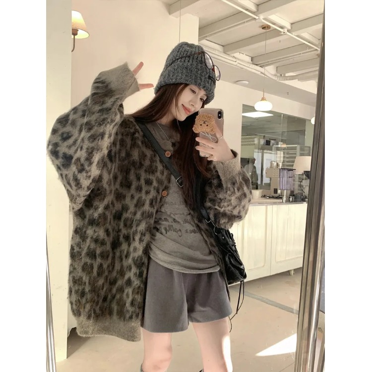 胖mm慵懒风气质豹纹保暖毛衣外套女新款今年流行爆款加厚棉服上衣