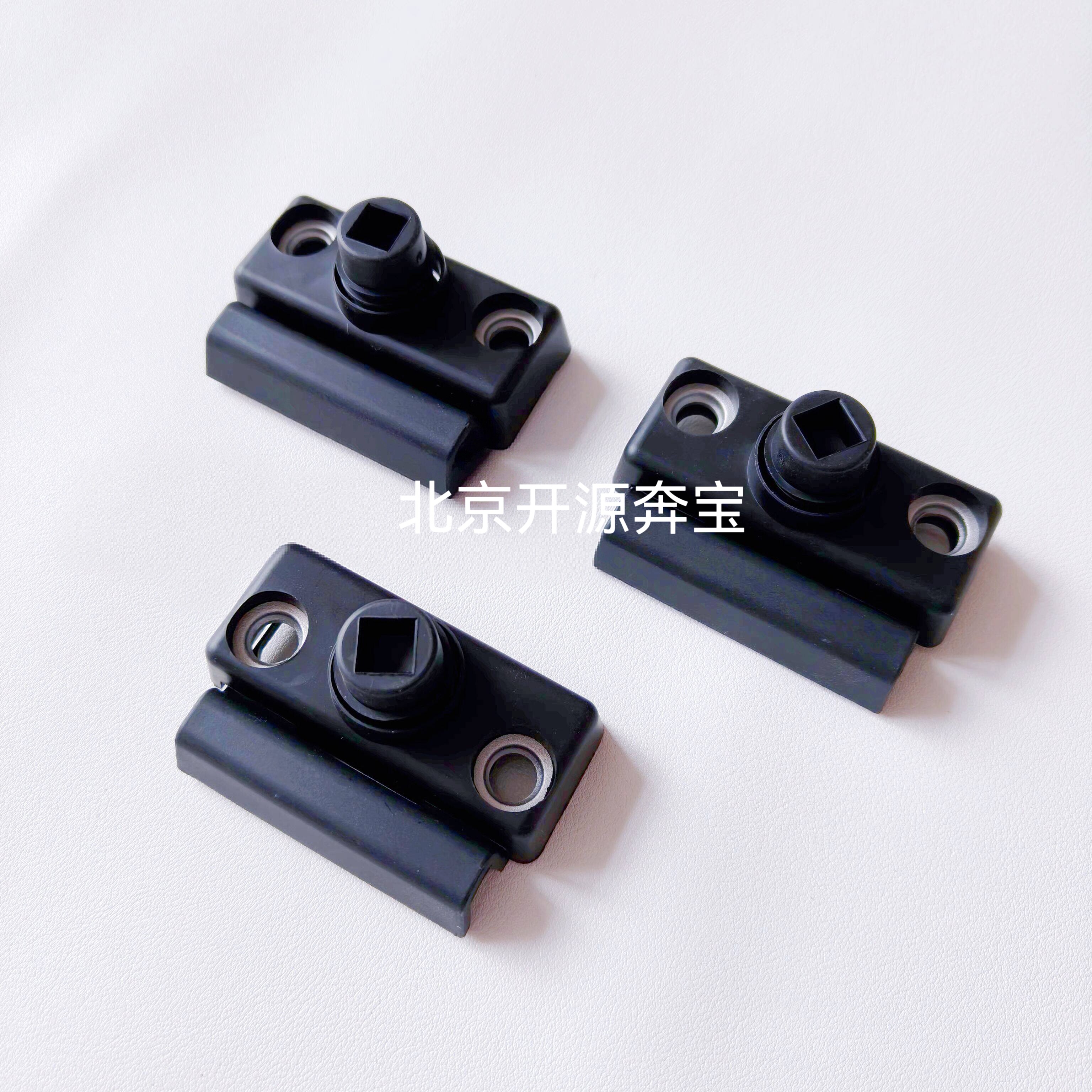 适合奔驰W211 W219尾箱盖缓冲胶CLS300／E240胶块350胶墩E320胶垫