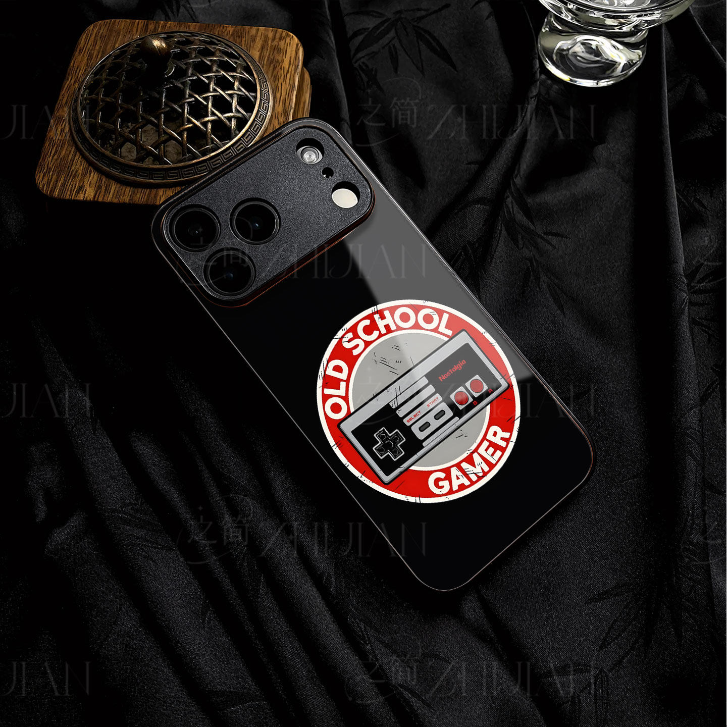 复古游戏手柄磁吸磨砂黑框电镀玻璃手机壳适用苹果iphone17promax华为NOVA13NOVA9PRO小米CIVI3IQOOZ9X