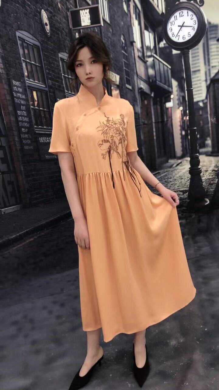 新中式桑蚕丝绣花连衣裙 24夏季宽松国风改良旗袍短袖礼服连衣裙