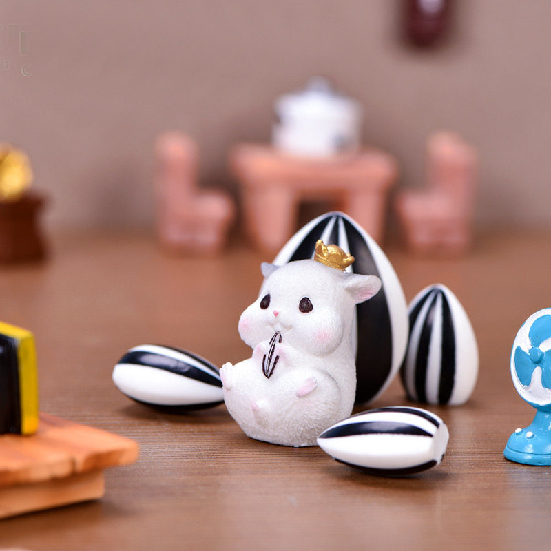 마이크로 풍경 분재 즙이 많은 작은 장식품 한가로운 동물 탐욕스러운 햄스터 귀여운 멜론 씨 먹는 모습 땅콩 껍질 벗기기 치즈 쥐