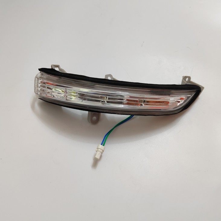 08091011款天籁倒车镜转向灯