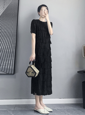 欧韩设计感小众褶皱流苏连衣裙2023夏季新款短袖气质显瘦黑色裙子